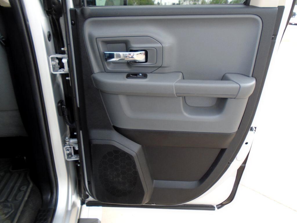 RAM 1500 SLT Quad Cab 4WD 2014