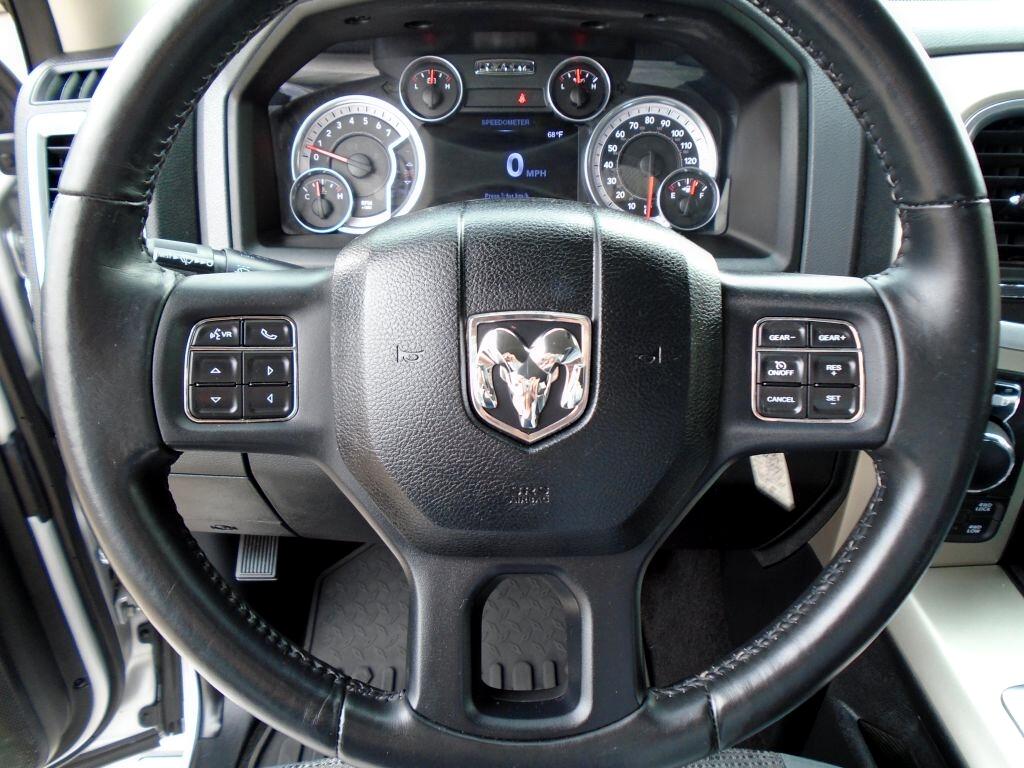 RAM 1500 SLT Quad Cab 4WD 2014