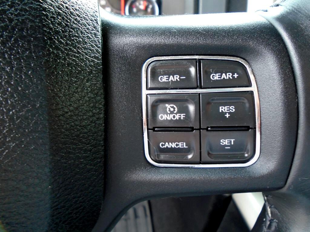 RAM 1500 SLT Quad Cab 4WD 2014