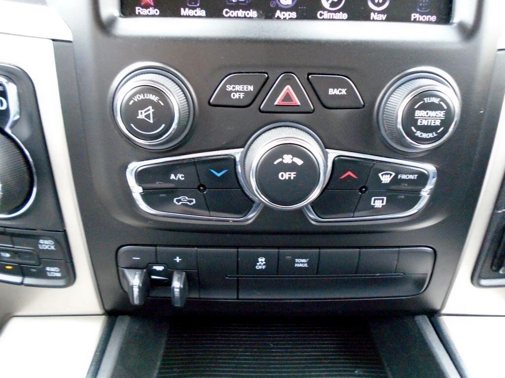 RAM 1500 SLT Quad Cab 4WD 2014