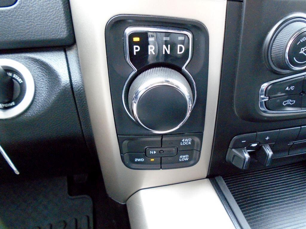 RAM 1500 SLT Quad Cab 4WD 2014