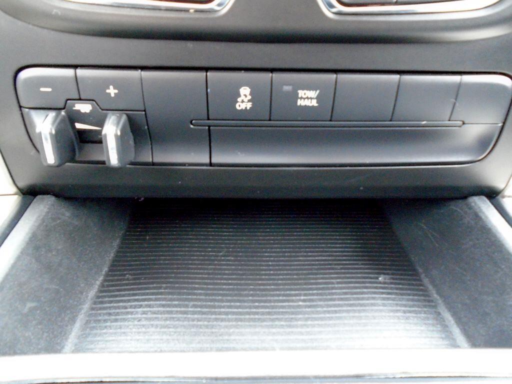 RAM 1500 SLT Quad Cab 4WD 2014