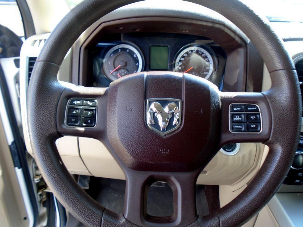 RAM 1500 SLT Quad Cab 4WD 2014