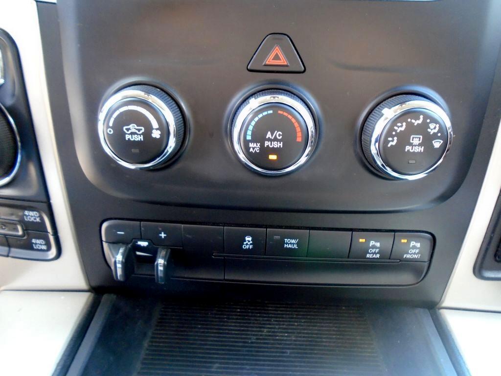 RAM 1500 SLT Quad Cab 4WD 2014