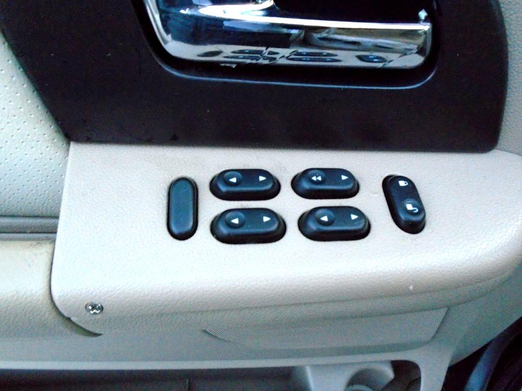 Ford Expedition XLT 4WD 2005