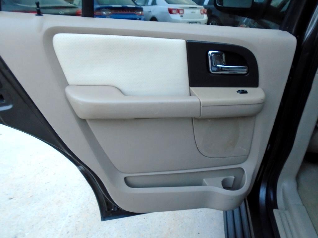 Ford Expedition XLT 4WD 2005