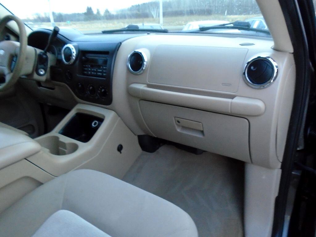 Ford Expedition XLT 4WD 2005