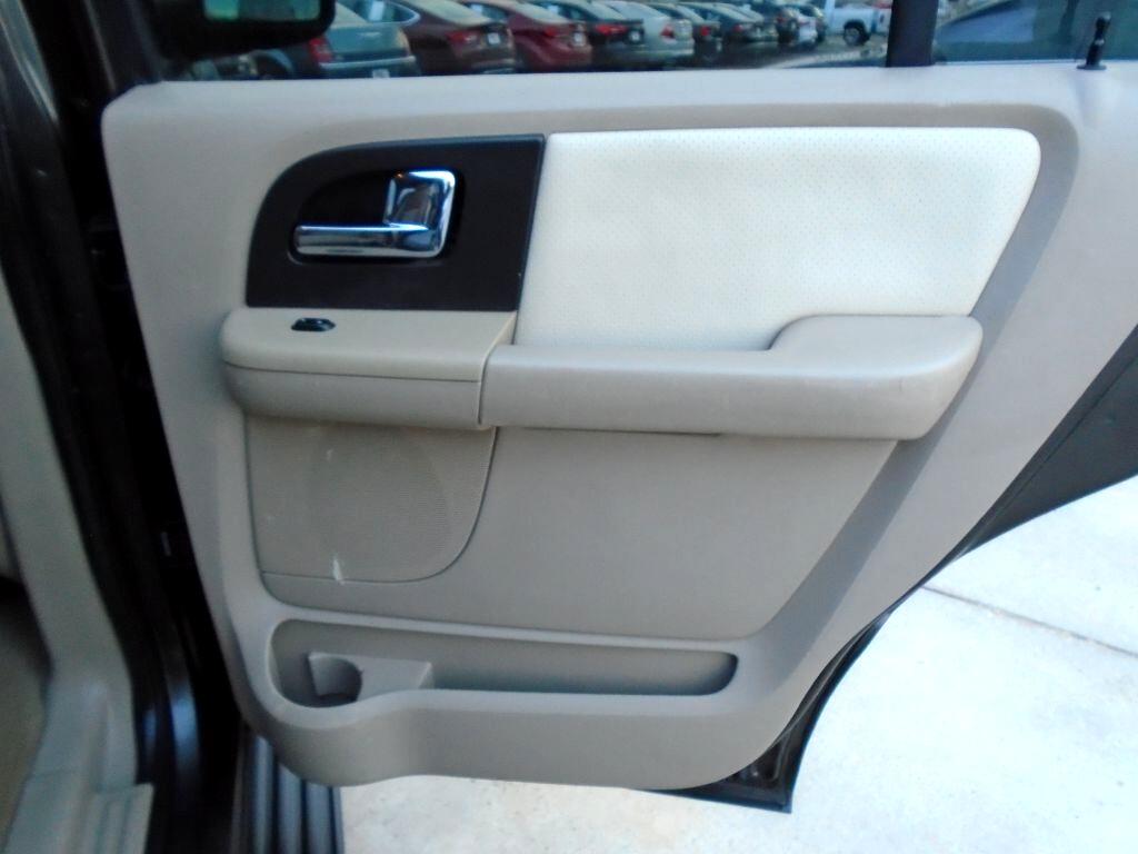 Ford Expedition XLT 4WD 2005
