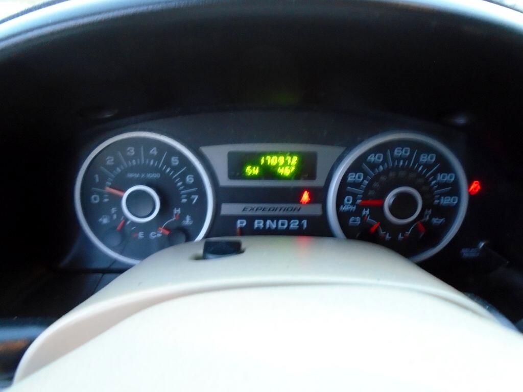Ford Expedition XLT 4WD 2005