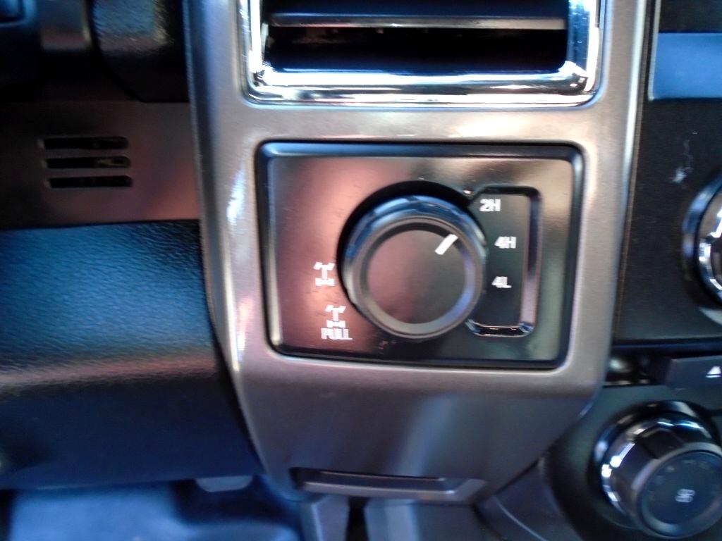 Ford F-150 XL SuperCrew 5.5-ft. Bed 4WD 2015