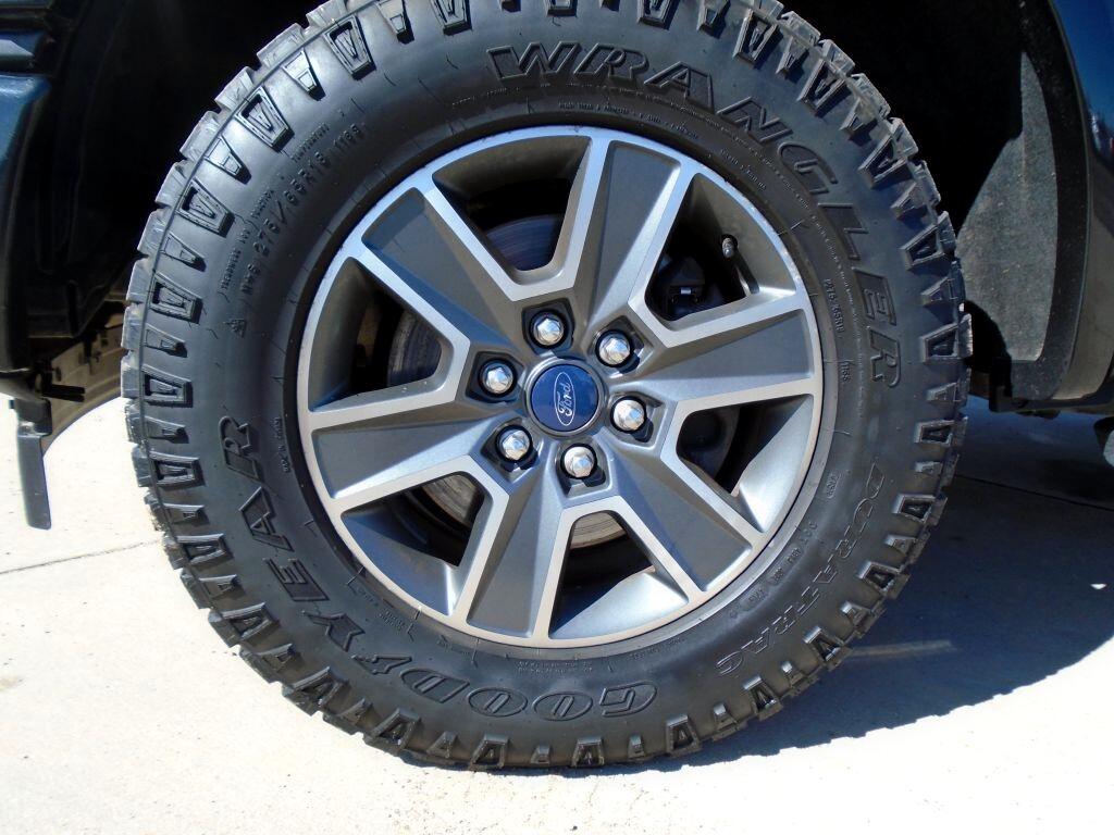 Ford F-150 XL SuperCrew 5.5-ft. Bed 4WD 2015