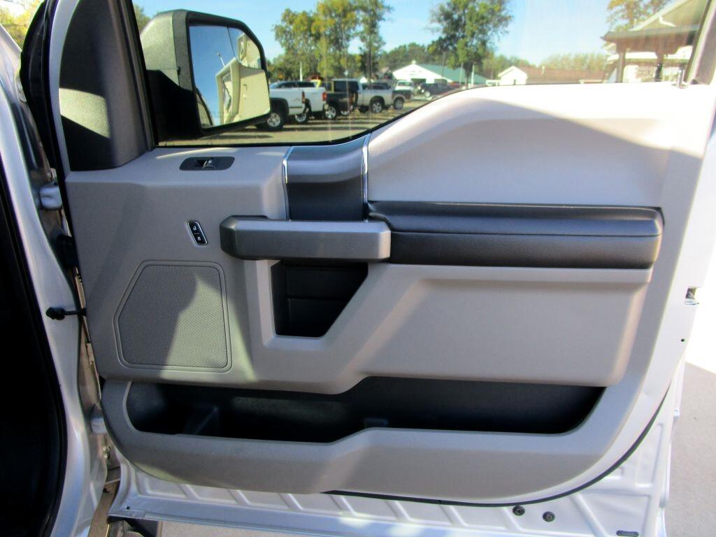 Ford F-150 XL SuperCrew 5.5-ft. Bed 4WD 2016