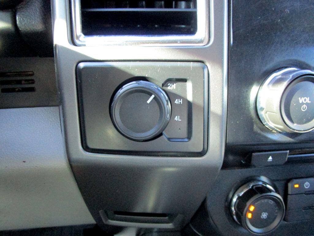Ford F-150 XL SuperCrew 5.5-ft. Bed 4WD 2016