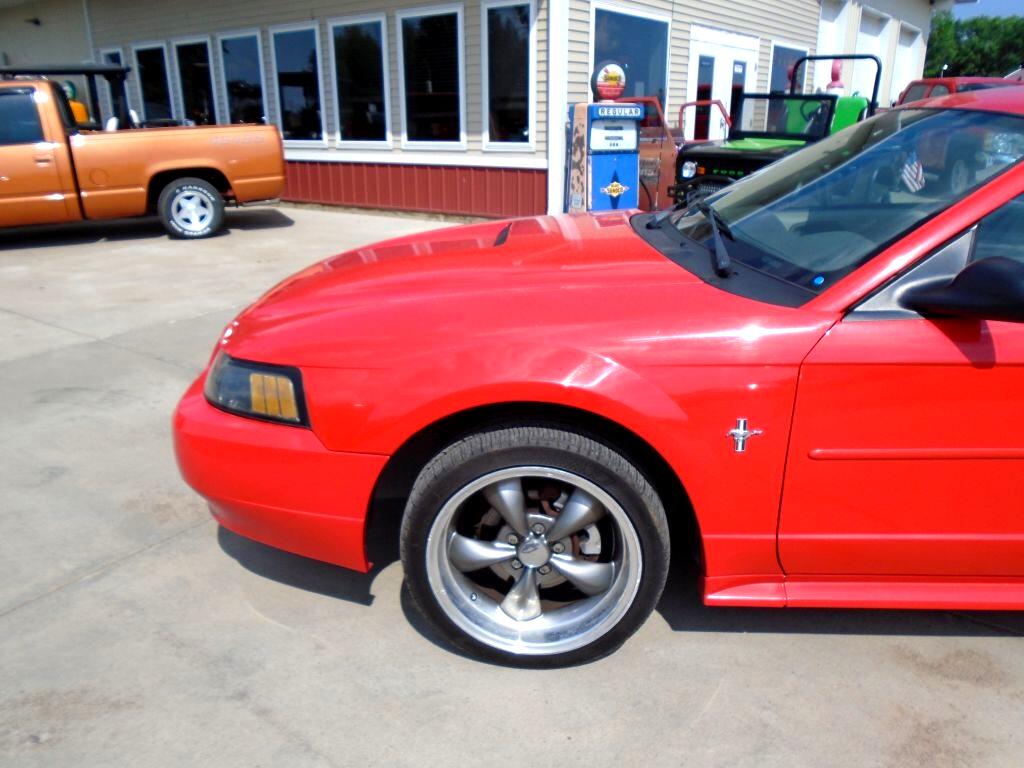Ford Mustang Coupe 2001