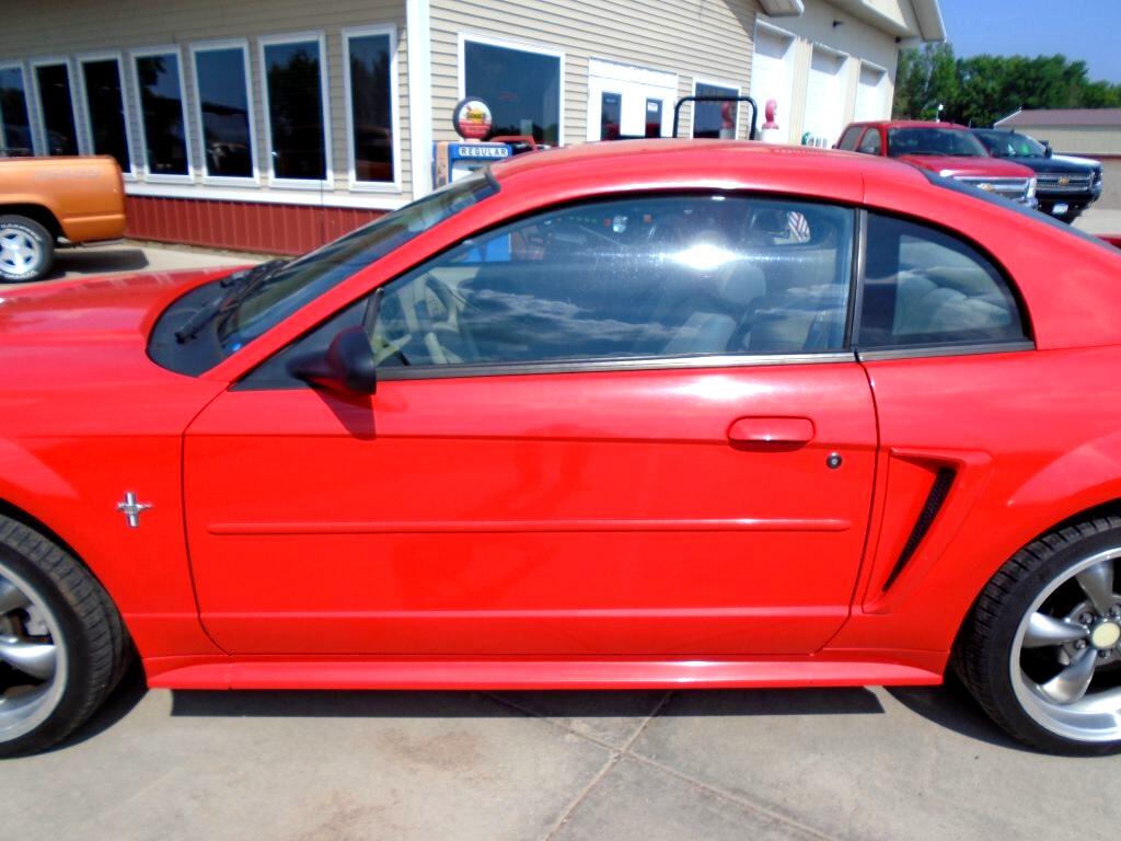 Ford Mustang Coupe 2001