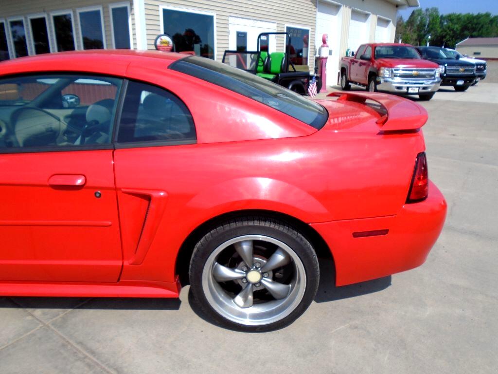 Ford Mustang Coupe 2001