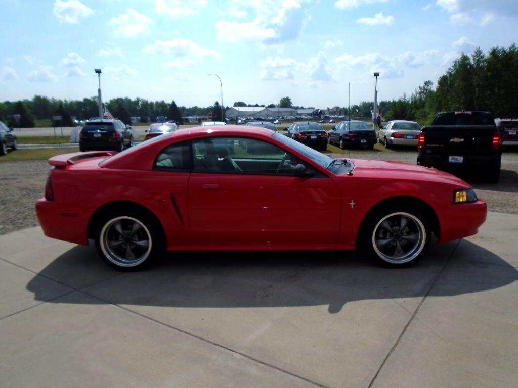 Ford Mustang Coupe 2001