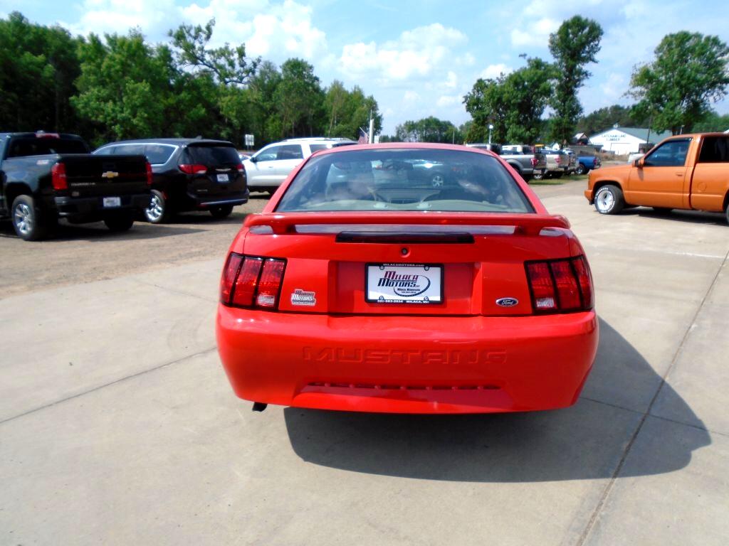 Ford Mustang Coupe 2001