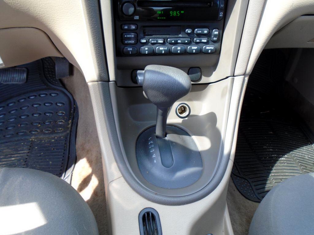 Ford Mustang Coupe 2001