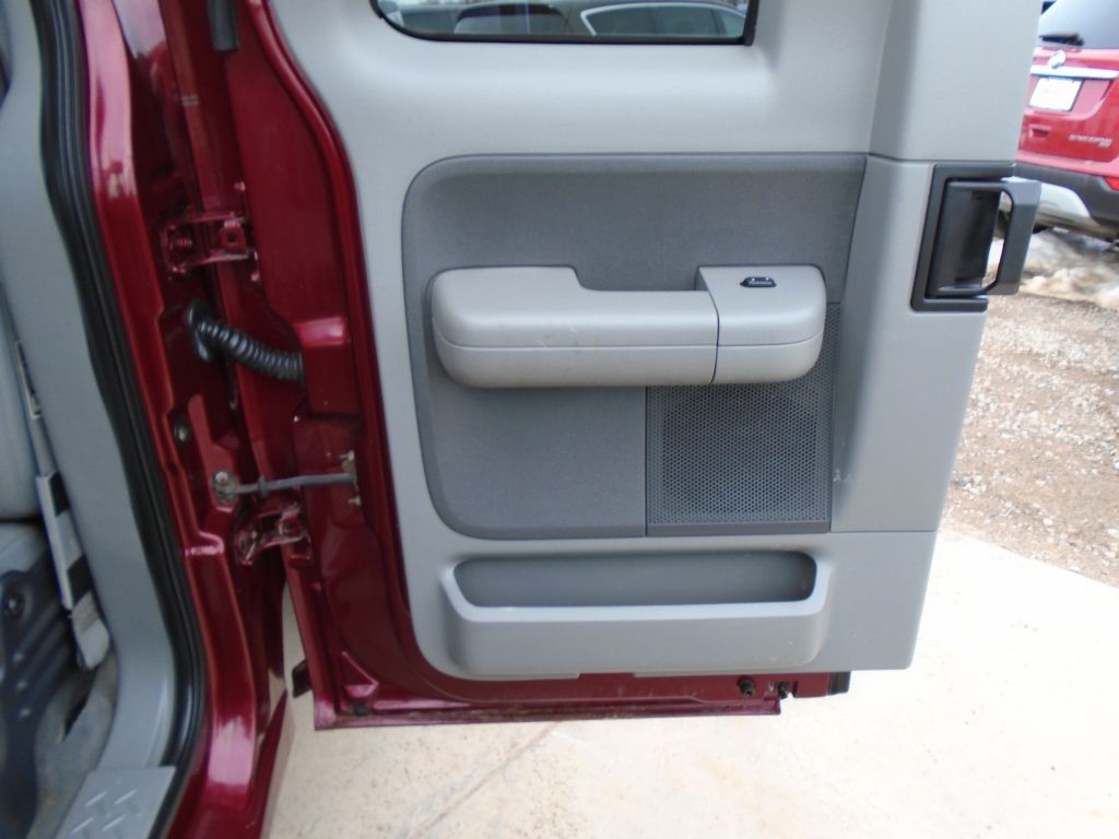 Ford F-150 XL SuperCab 4WD 2004
