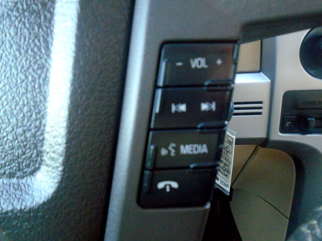 Ford F-150 XL SuperCrew 5.5-ft. Bed 4WD 2013