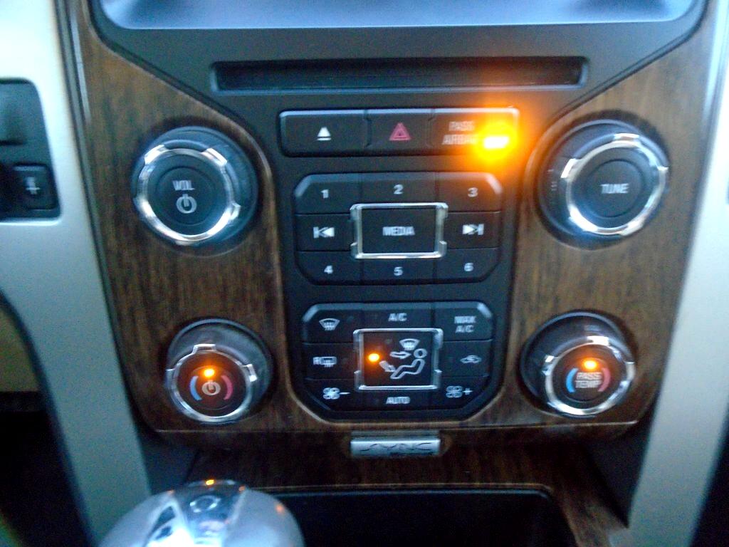 Ford F-150 XL SuperCrew 5.5-ft. Bed 4WD 2013