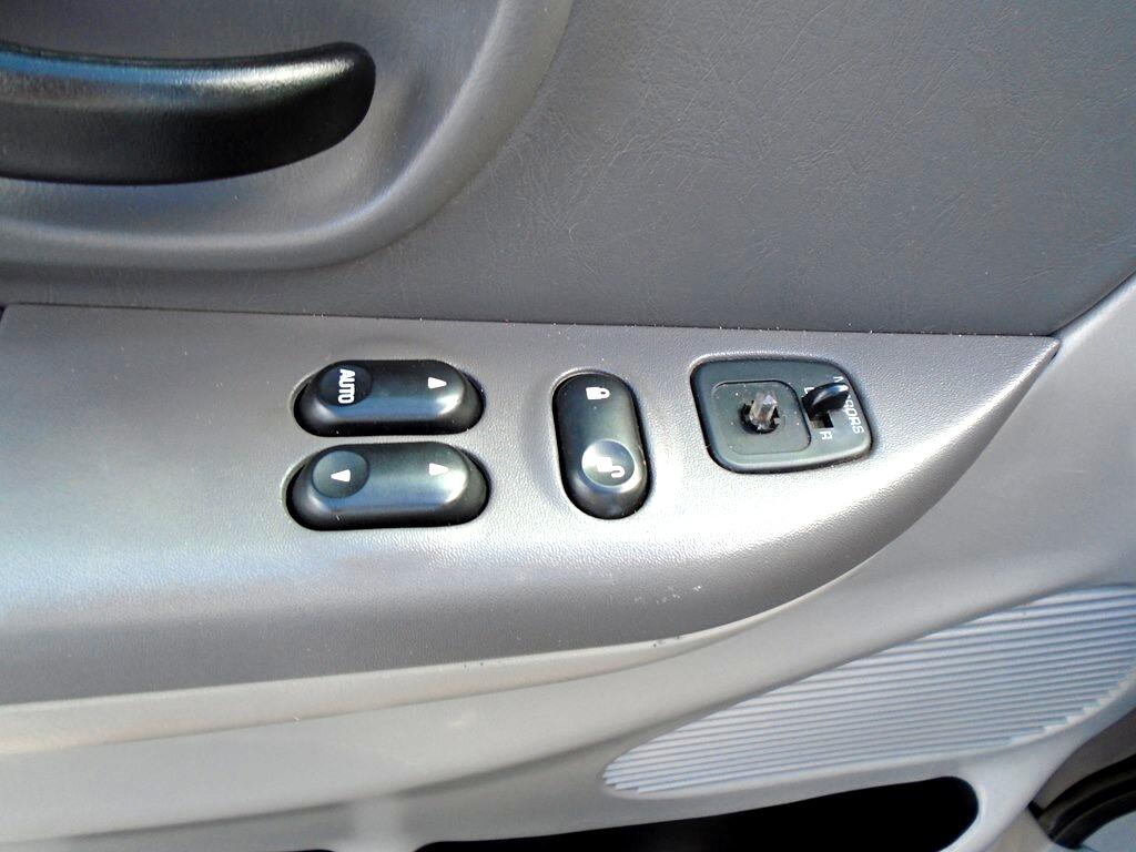 Ford F-150 XL Long Bed 4WD 2003