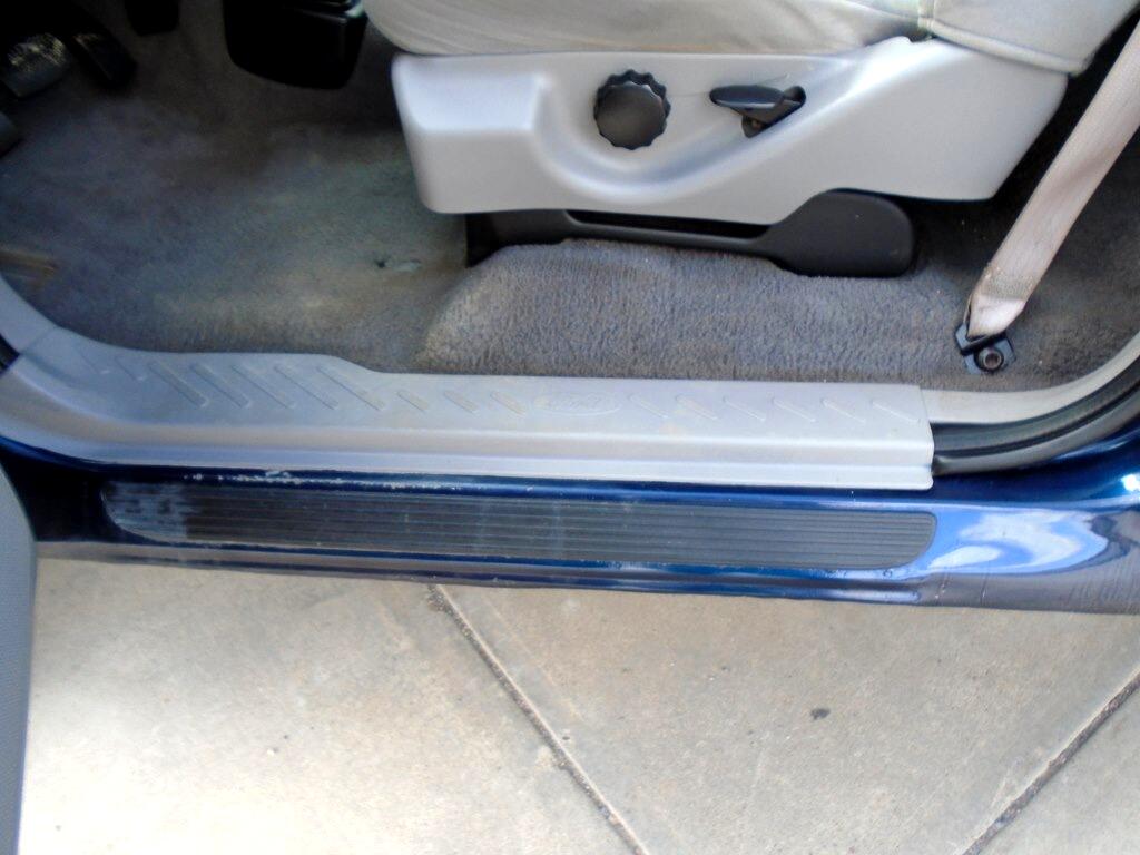 Ford F-150 XL Long Bed 4WD 2003