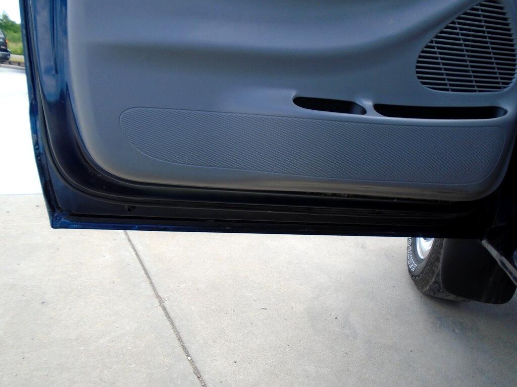 Ford F-150 XL Long Bed 4WD 2003