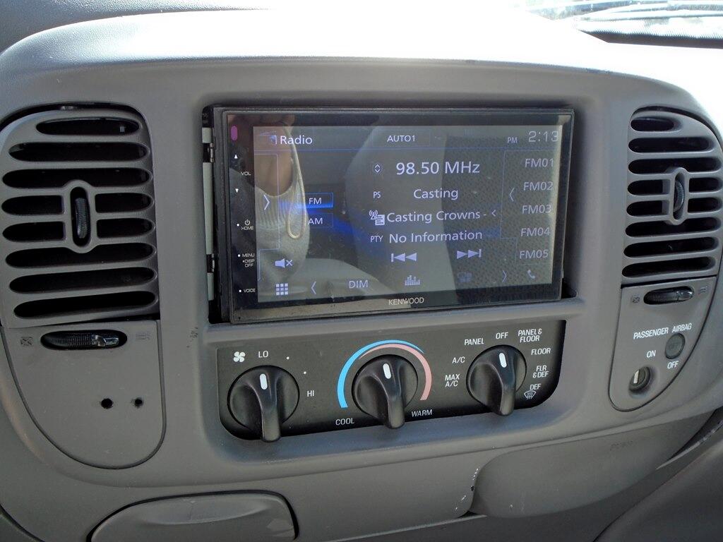 Ford F-150 XL Long Bed 4WD 2003
