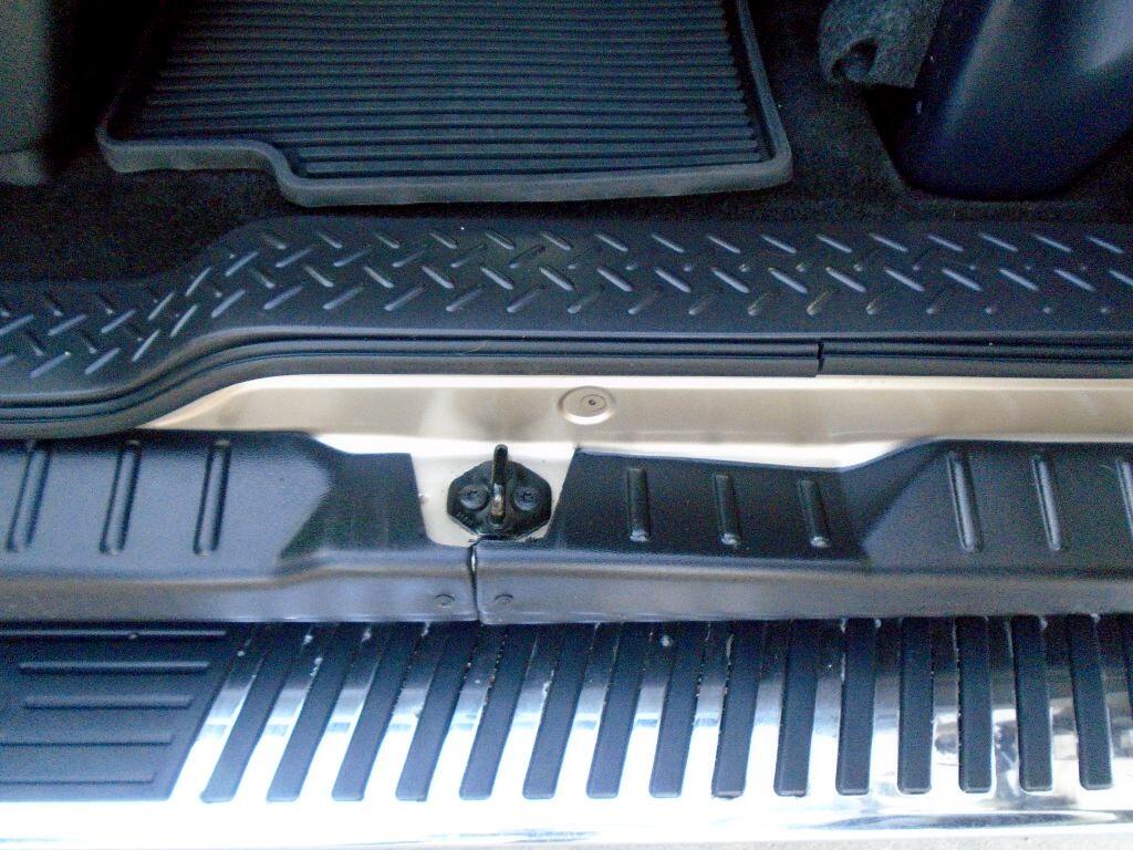 Ford F-150 XL SuperCab 8-ft. Bed 4WD 2011