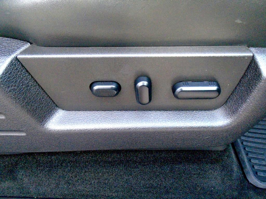 Ford F-150 XL SuperCab 8-ft. Bed 4WD 2011