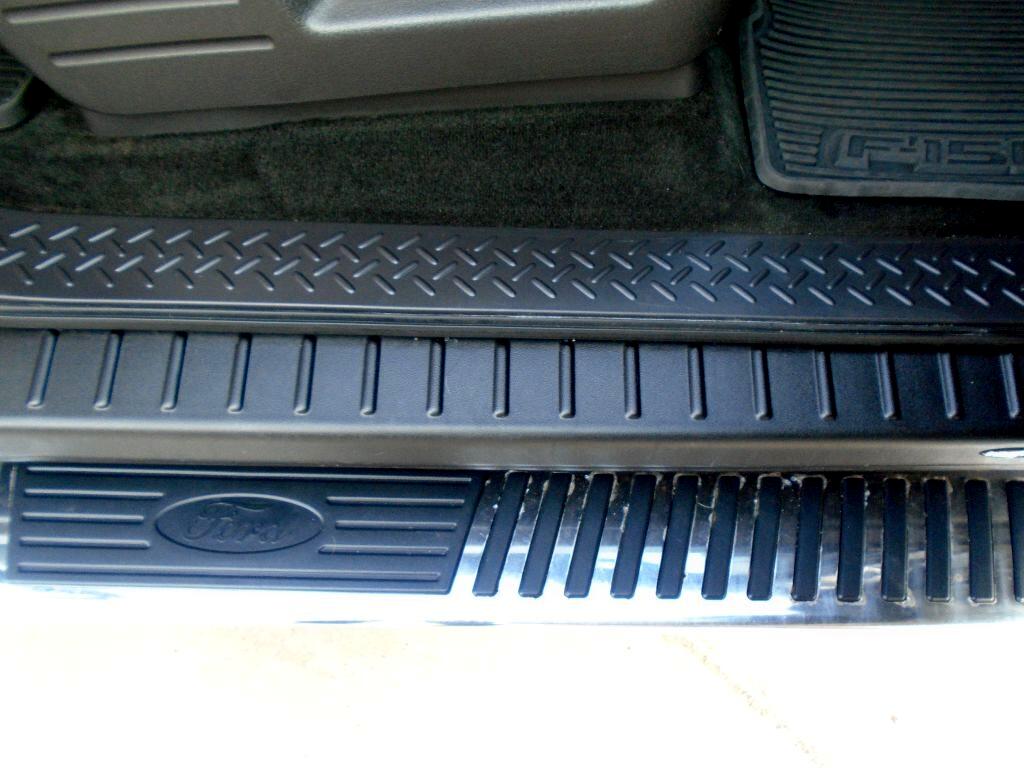 Ford F-150 XL SuperCab 8-ft. Bed 4WD 2011