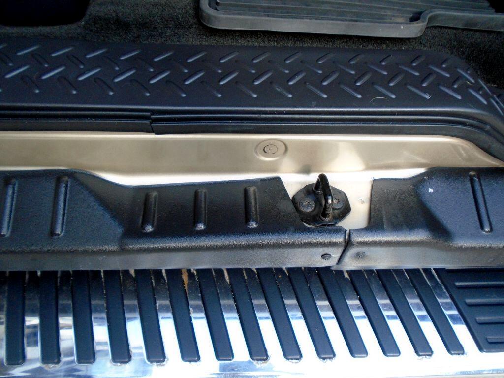 Ford F-150 XL SuperCab 8-ft. Bed 4WD 2011