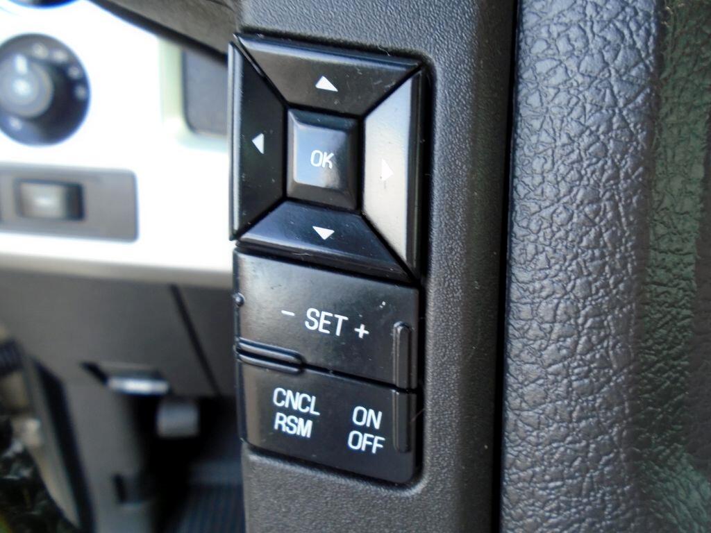 Ford F-150 XL SuperCab 8-ft. Bed 4WD 2011