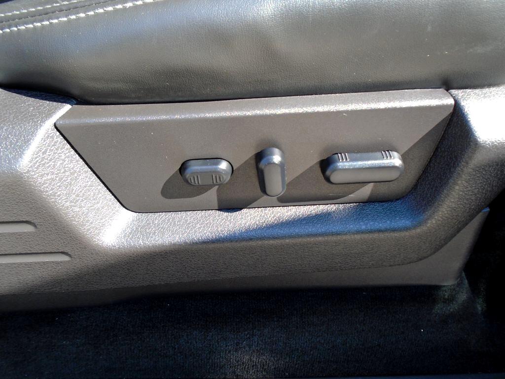 Ford F-150 XL SuperCab 8-ft. Bed 4WD 2011