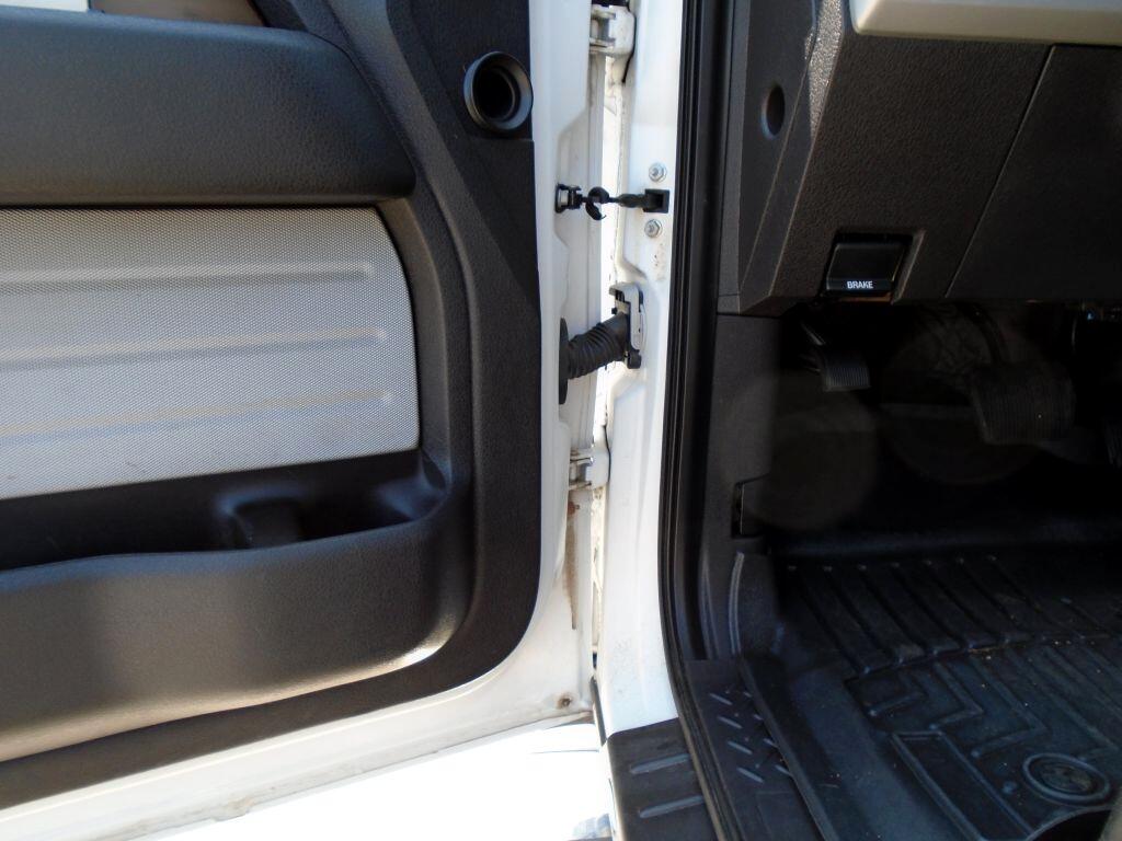Ford F-150 XL SuperCrew 5.5-ft. Bed 4WD 2012
