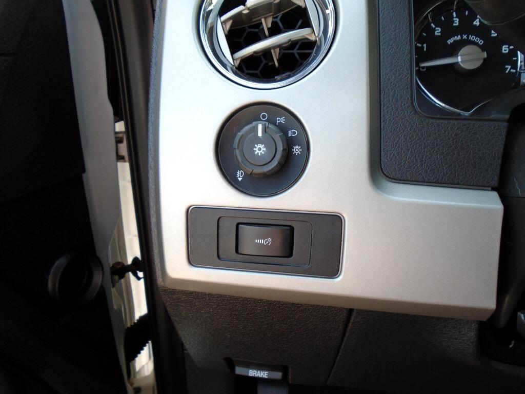 Ford F-150 XL SuperCrew 5.5-ft. Bed 4WD 2012