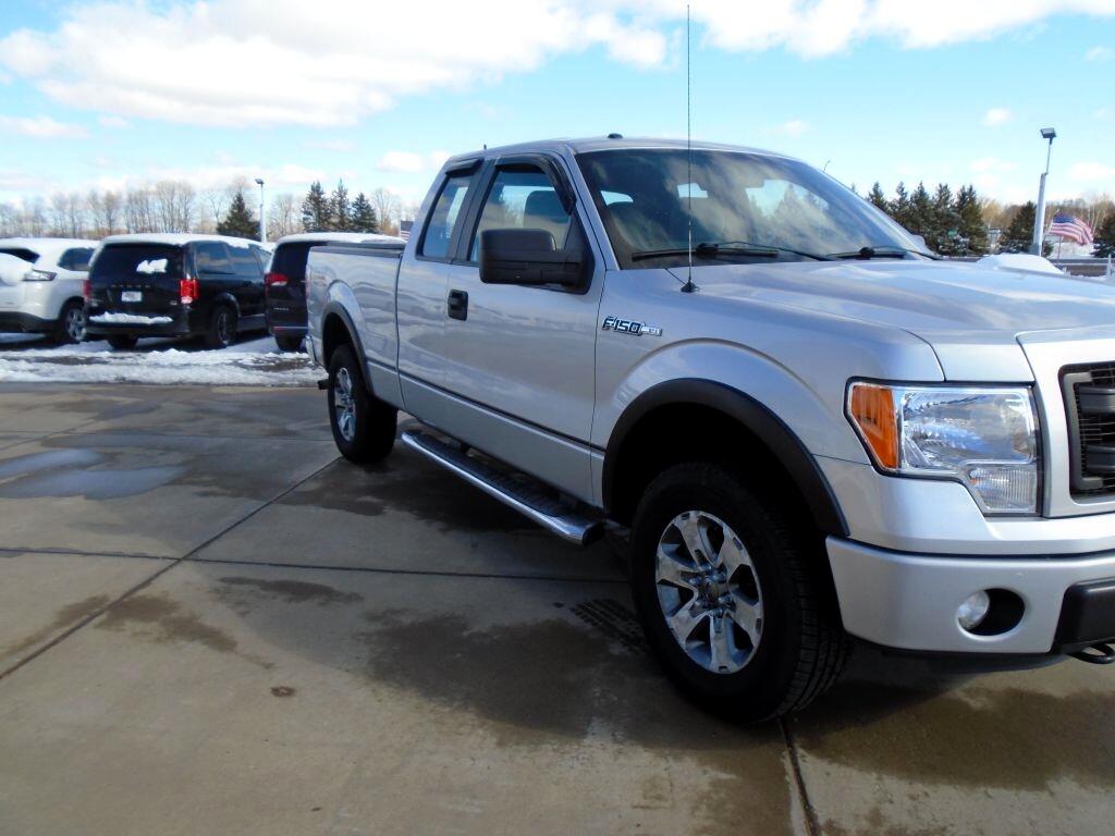 Ford F-150 XL SuperCab 8-ft. Bed 4WD 2013
