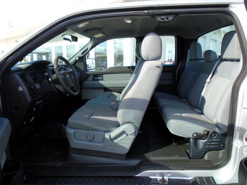 Ford F-150 XL SuperCab 8-ft. Bed 4WD 2013
