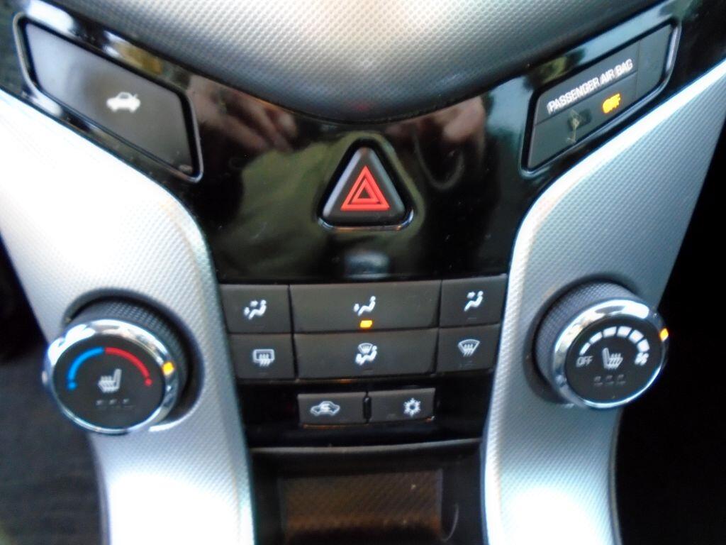 Chevrolet Cruze 2LT Auto 2015