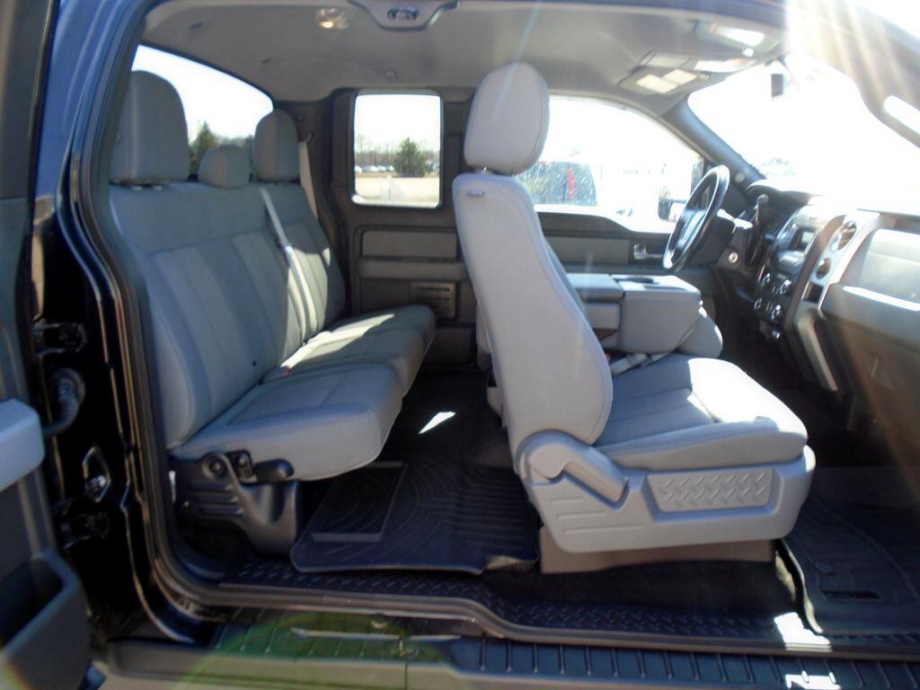 Ford F-150 XL SuperCab 8-ft. Bed 4WD 2013