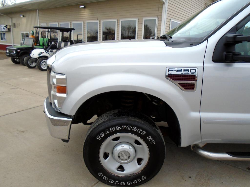 Ford F-250 SD XL Crew Cab 4WD 2008