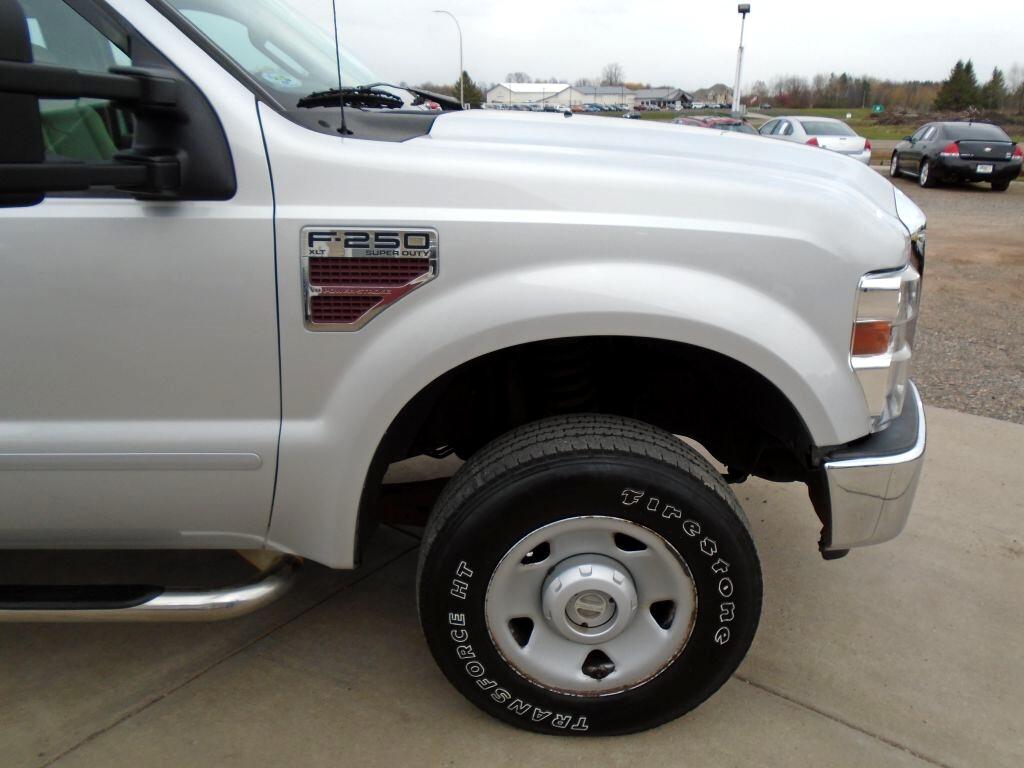 Ford F-250 SD XL Crew Cab 4WD 2008