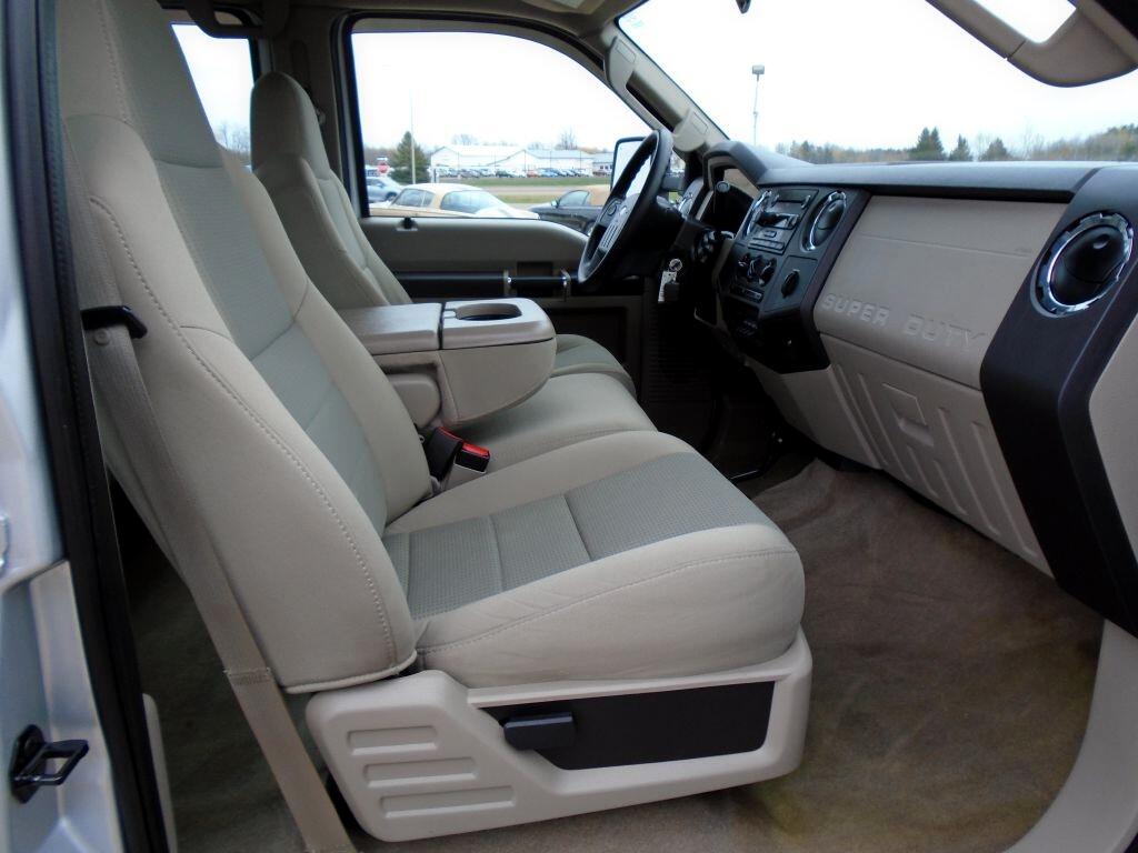 Ford F-250 SD XL Crew Cab 4WD 2008