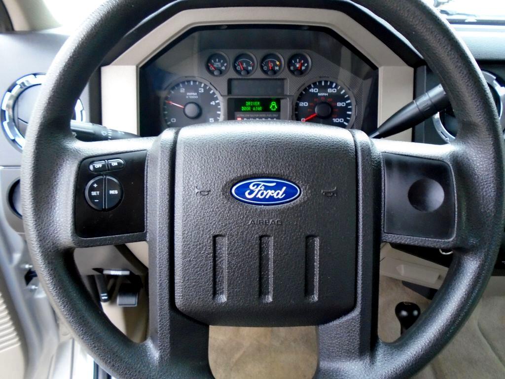 Ford F-250 SD XL Crew Cab 4WD 2008