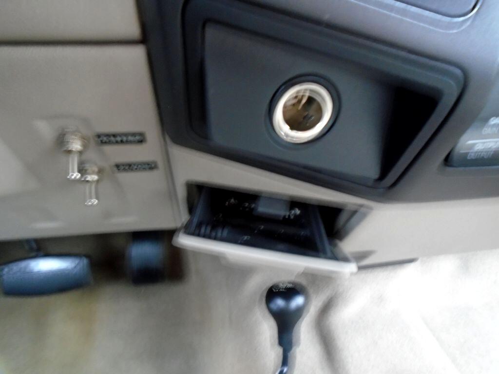 Ford F-250 SD XL Crew Cab 4WD 2008
