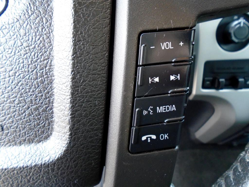 Ford F-150 XL SuperCrew 5.5-ft. Bed 4WD 2013