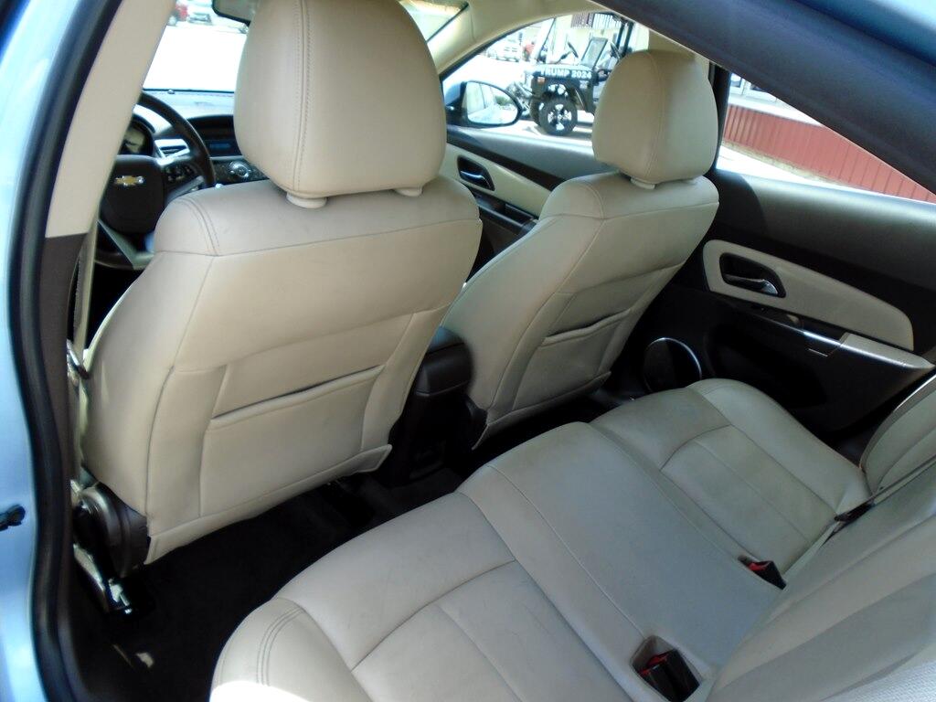 Chevrolet Cruze 2LT 2011