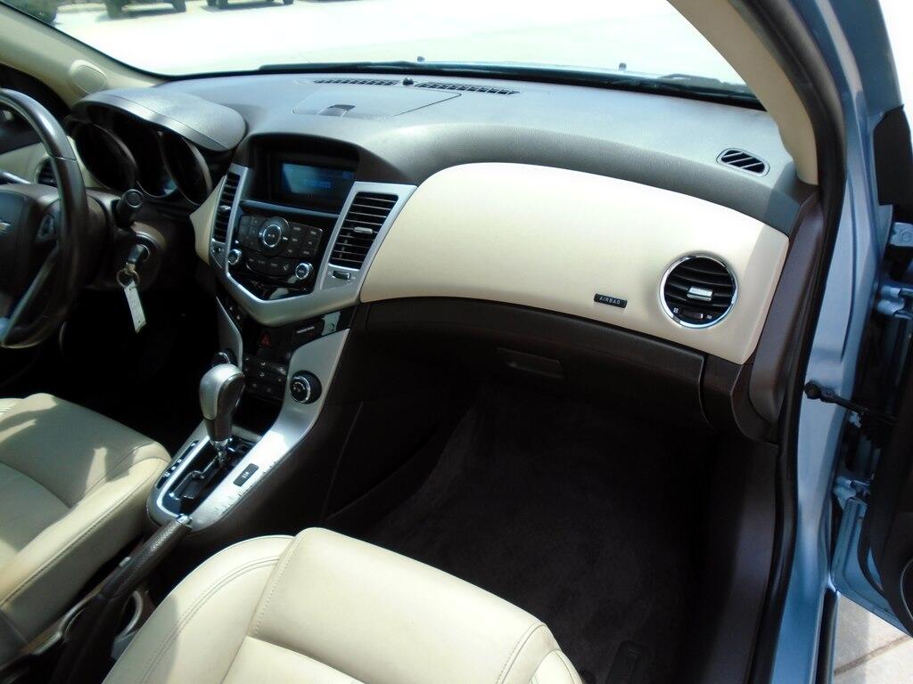 Chevrolet Cruze 2LT 2011